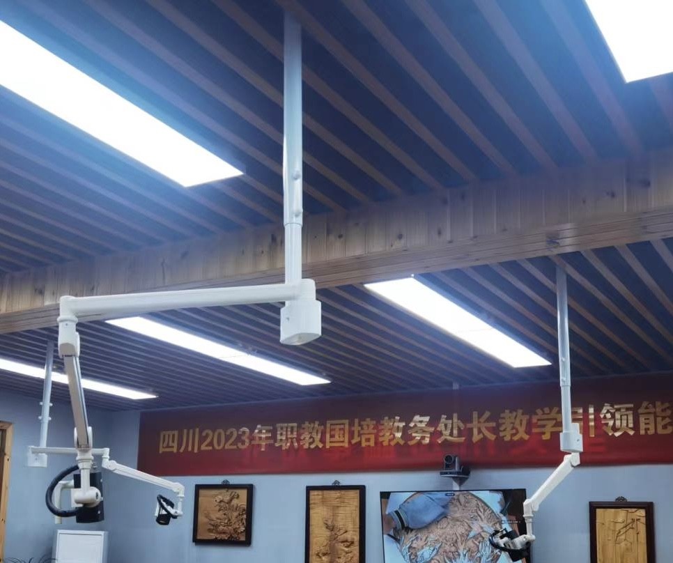 四川XX职业学校 吊装万向臂支架方案安装